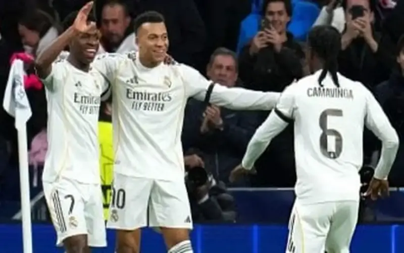 ريال مدريد يسعى للانقضاض على صدارة الدورى الإسبانى ضد سوسيداد